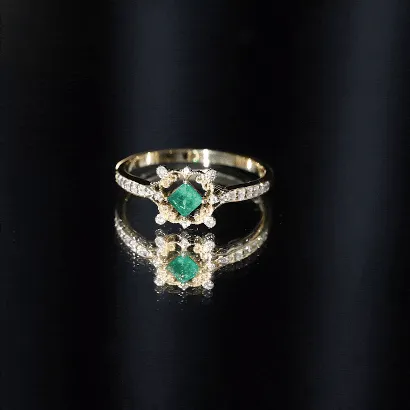 Antique Style Emerald and Diamond Engagement Ring with Beaded Detailing