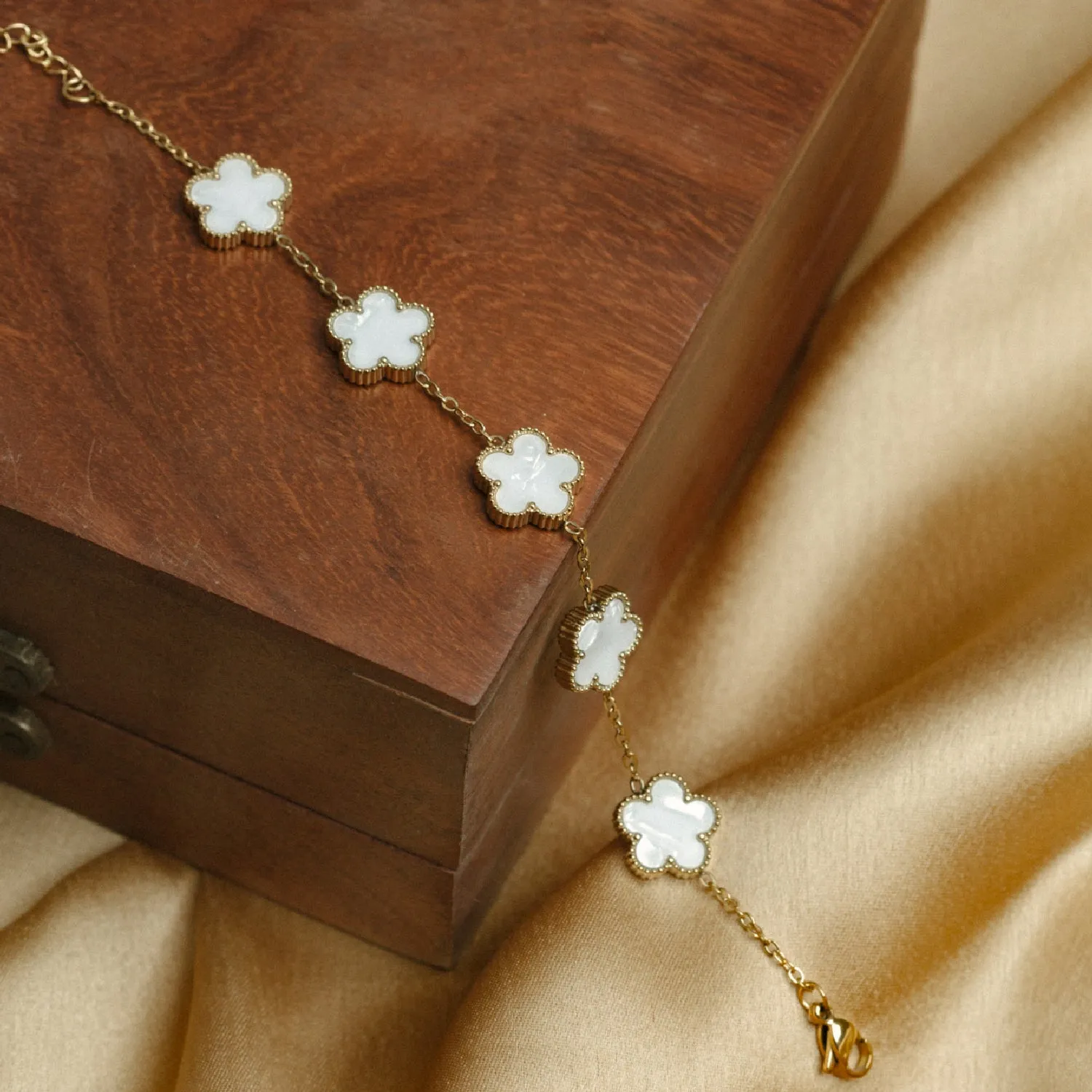 Artklim Gold Plated Clover Charms Bracelet