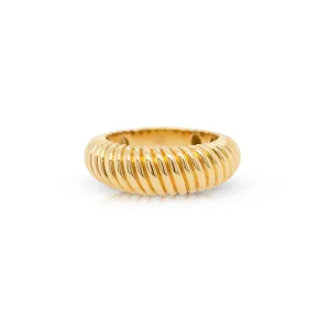 Diagonal lines gold ring