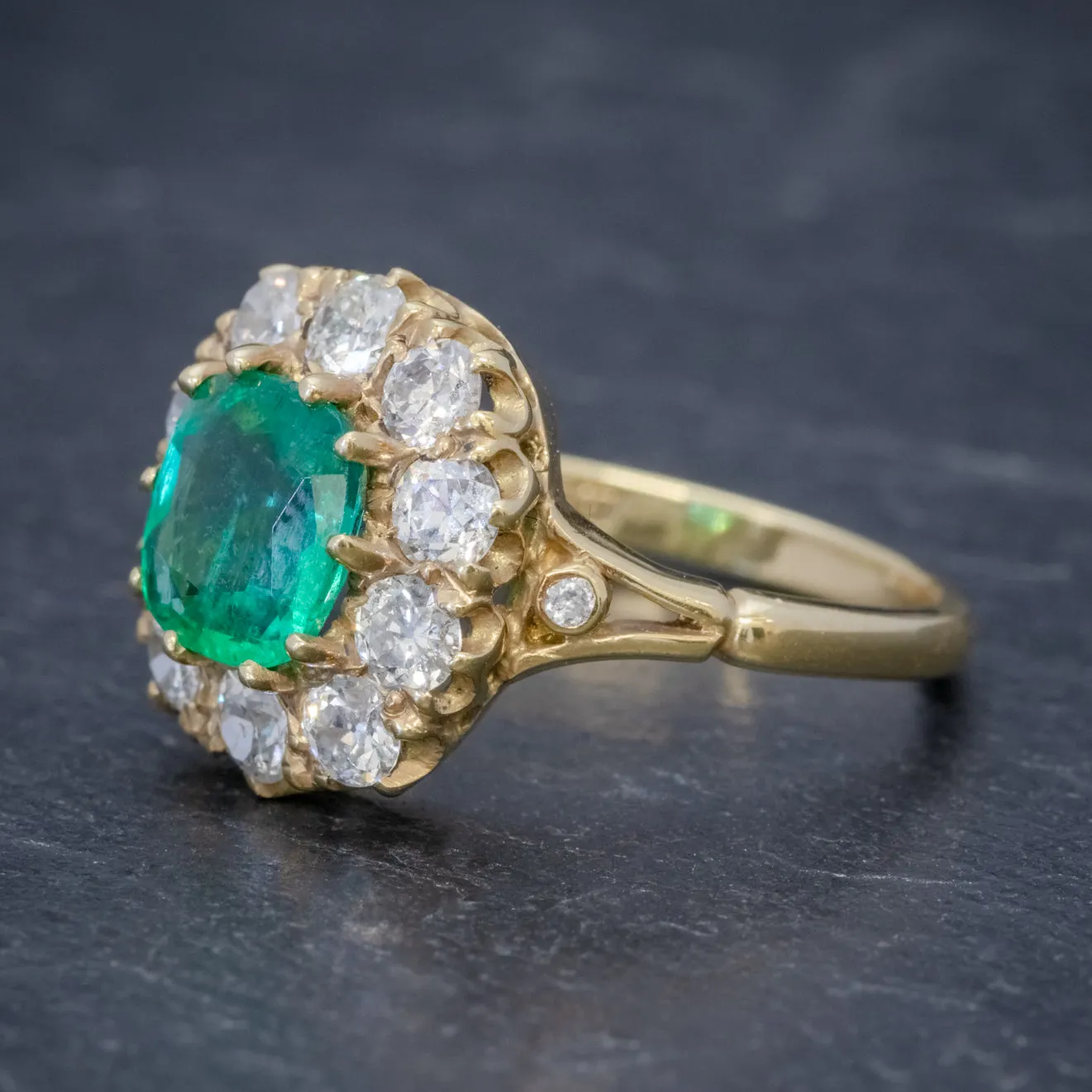 Emerald Diamond Cluster Ring 2Ct Emerald 1.50Ct Diamond 18Ct Gold