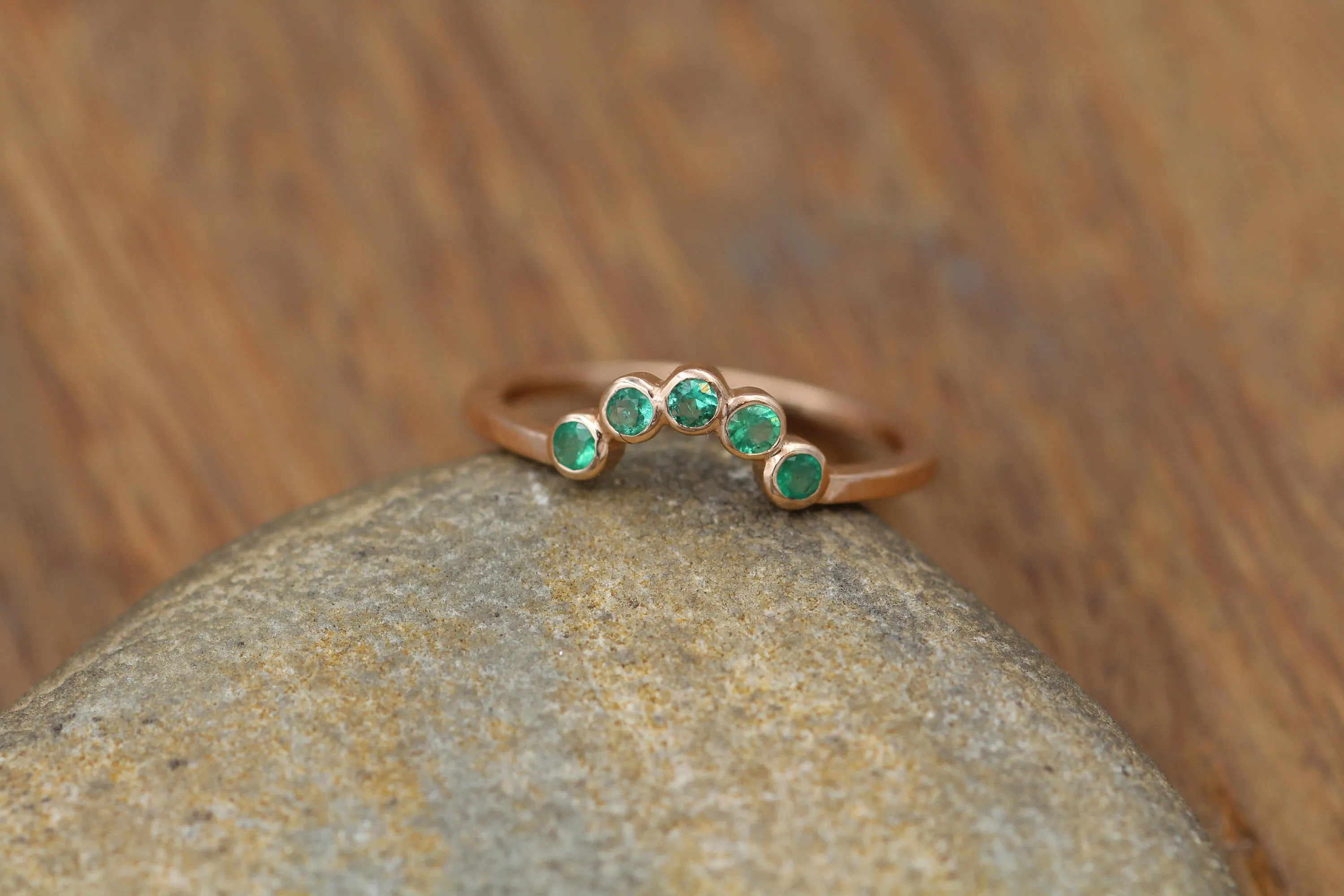 Emerald Half Moon Rose Gold Ring - Emerald Bezel Ring - Wraparound Ring