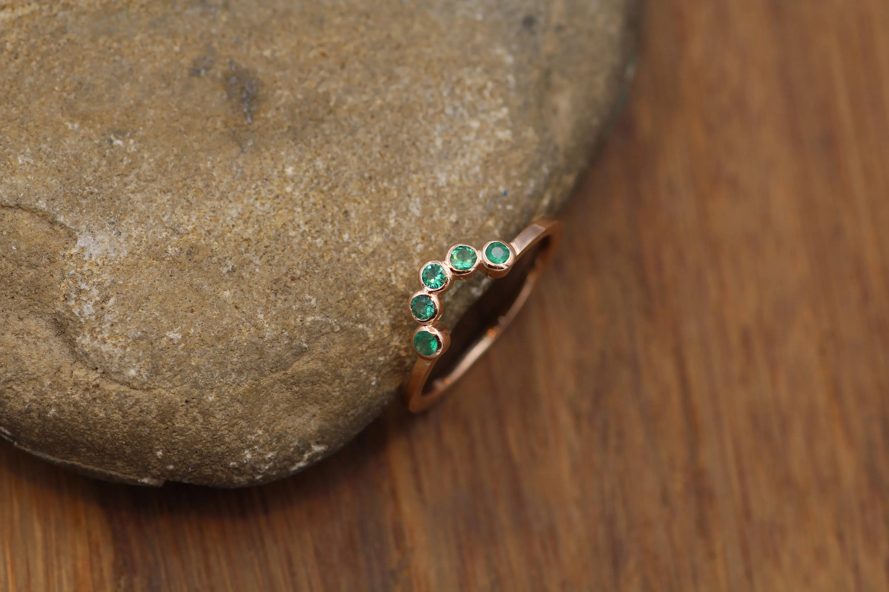 Emerald Half Moon Rose Gold Ring - Emerald Bezel Ring - Wraparound Ring