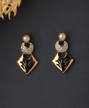 Fancy Hanging Pearl Earring