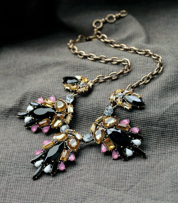 Fashion Design New Arrival Resin Zinc Alloy 18k Gold Collar Marquise Insect Imitation Necklace