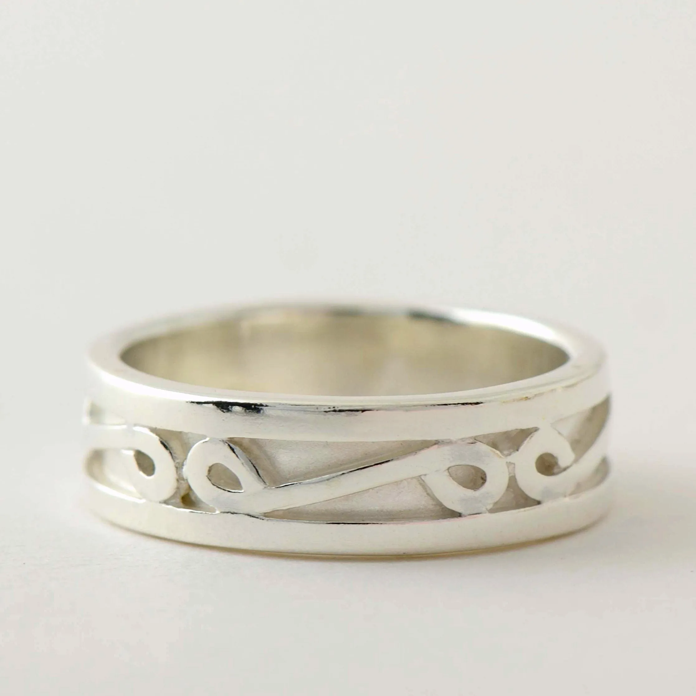 Personalized Patterned Ring, Wedding band set