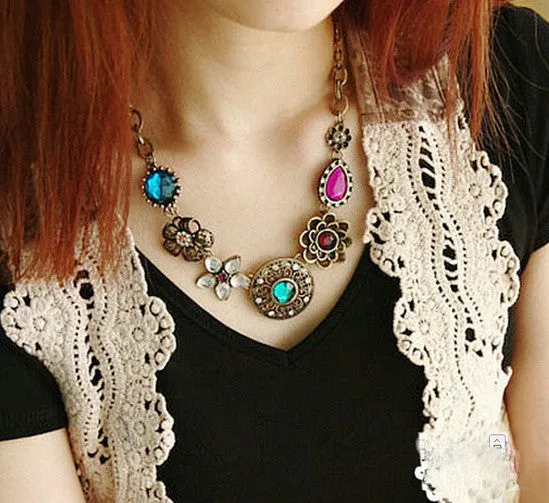 Retro Vintage New Style Gorgeous Austria Turquoise Crystal Flowers Bib Statement Necklace