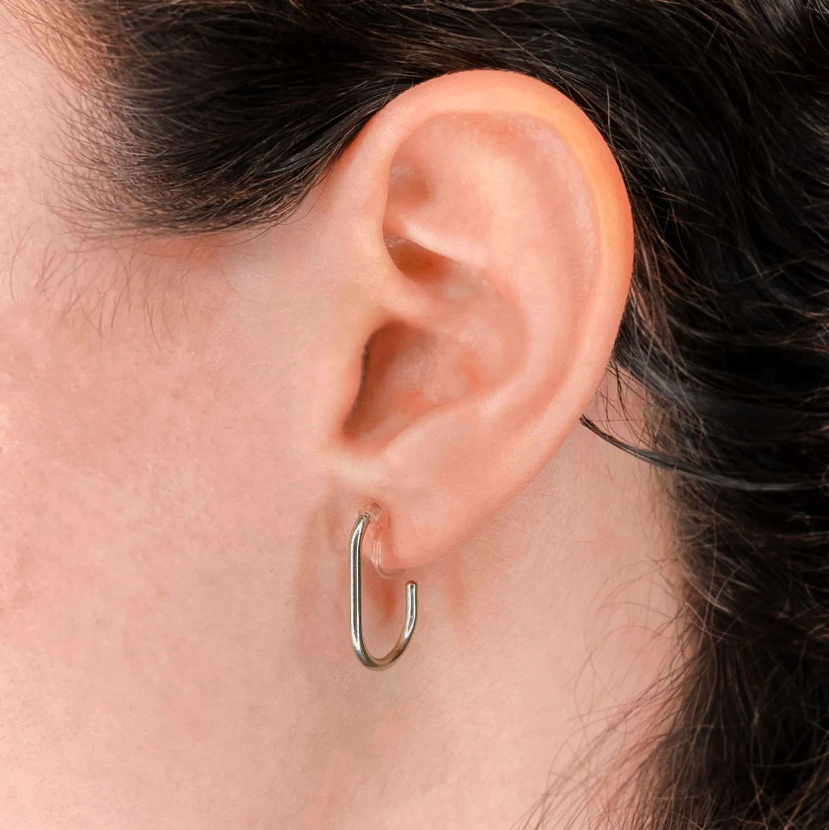 SMALL OVAL HOOP CLIP-ON EARRINGS IN SILVER