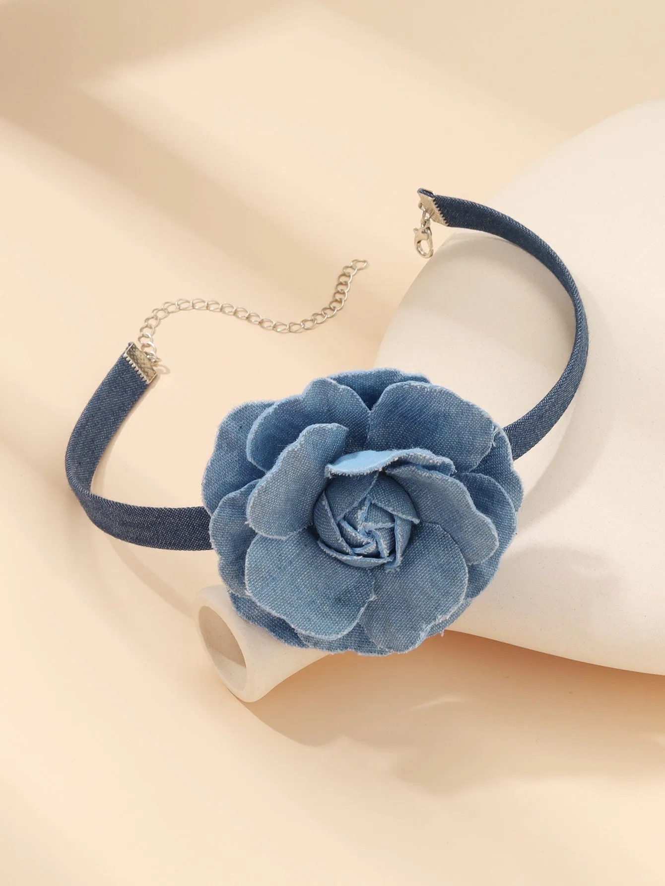 Vintage Western Style Minimalist Woven Flower Choker Necklace Statement Necklace