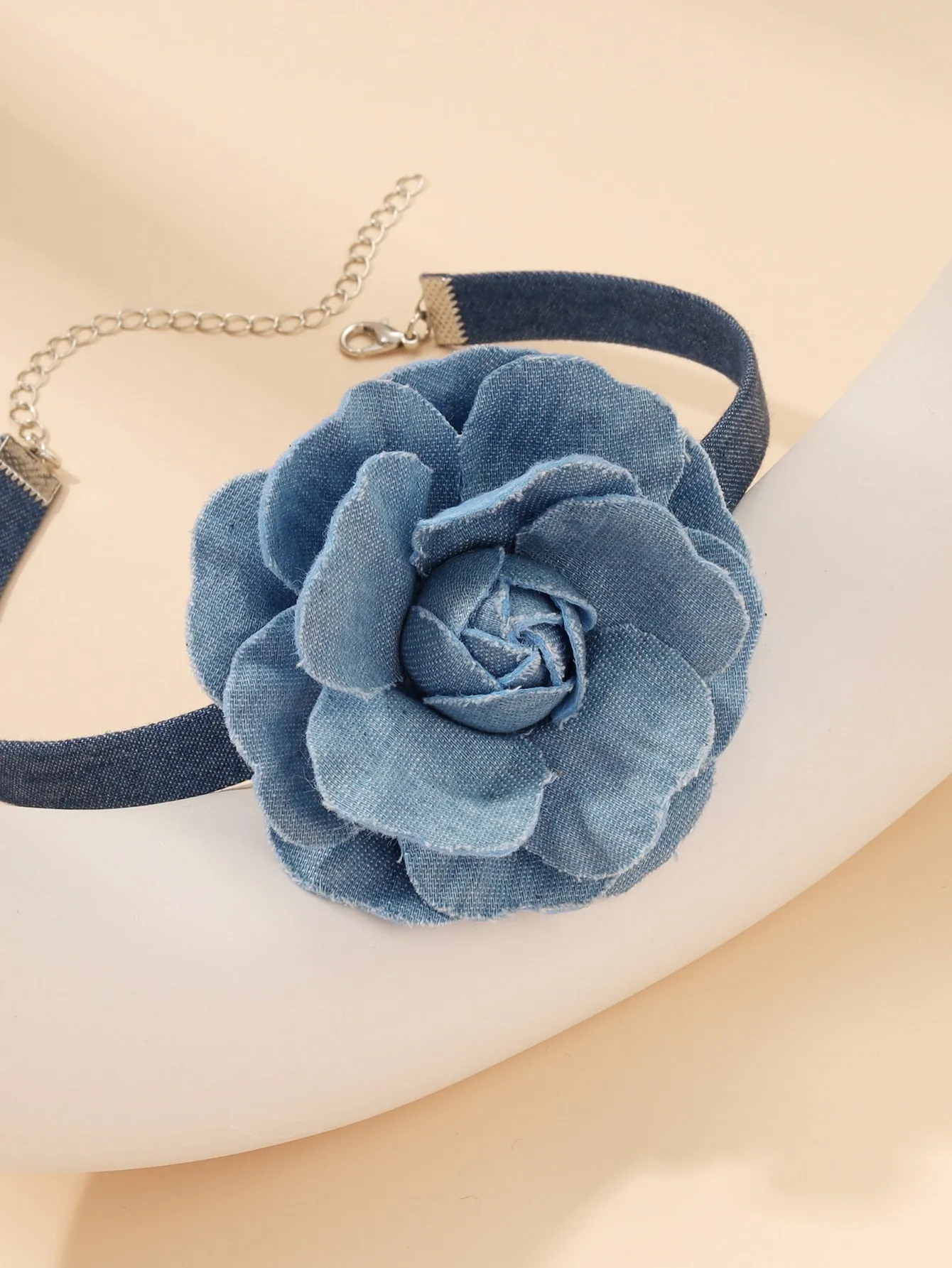 Vintage Western Style Minimalist Woven Flower Choker Necklace Statement Necklace