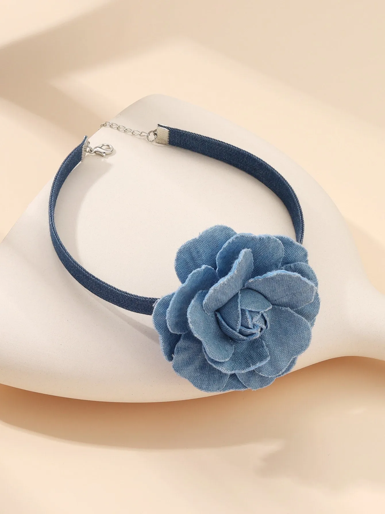 Vintage Western Style Minimalist Woven Flower Choker Necklace Statement Necklace