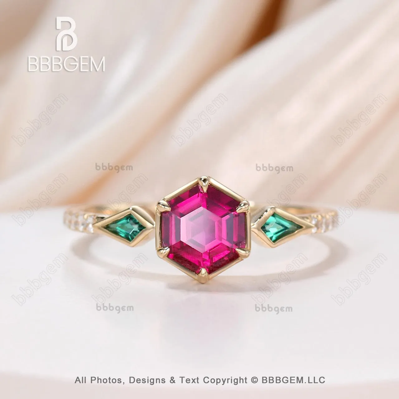 Women Hexagon Lab Ruby Ring Silver Vintage 3-Stones Ruby & Emerald Kite Cut Side Stones  Engagement Ring