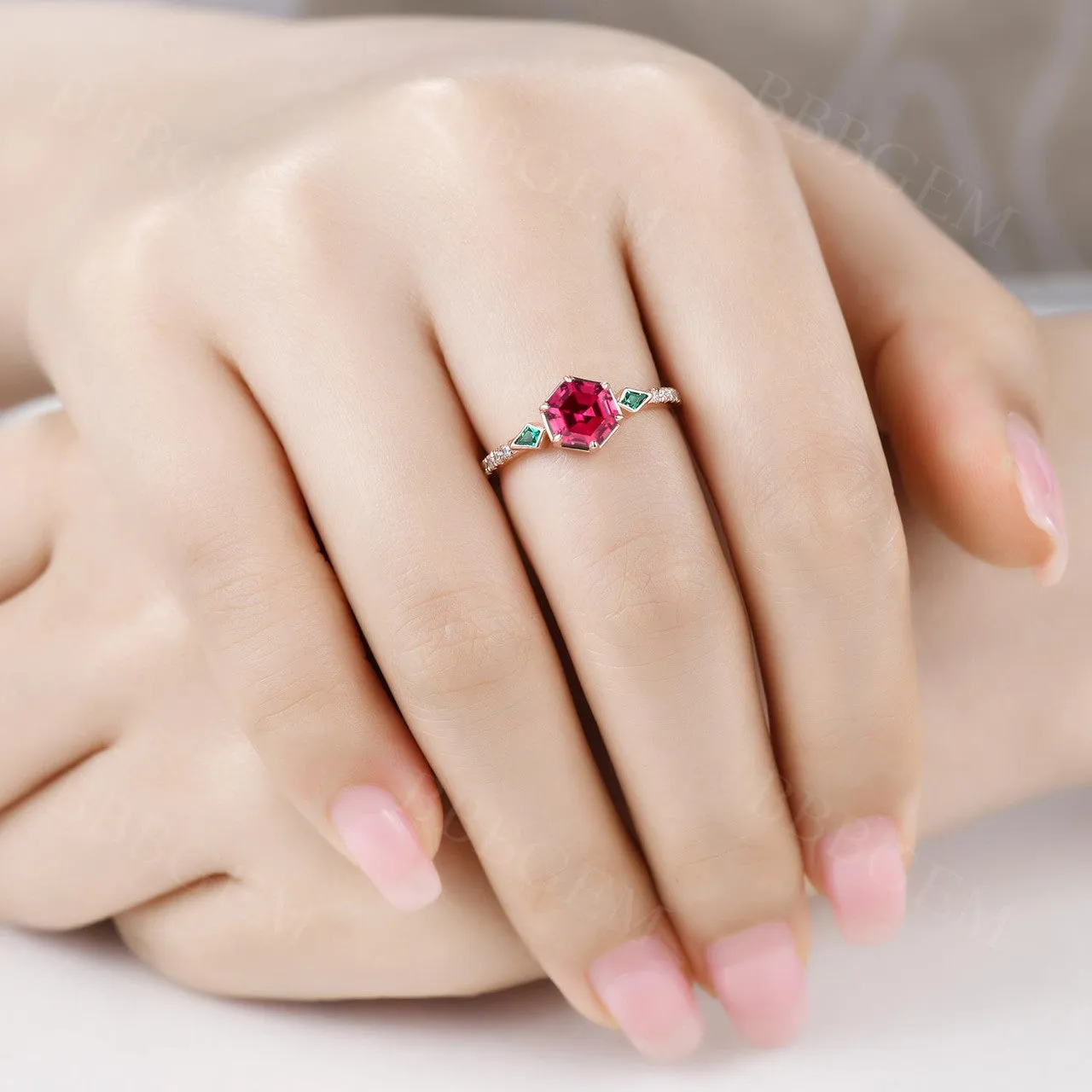 Women Hexagon Lab Ruby Ring Silver Vintage 3-Stones Ruby & Emerald Kite Cut Side Stones  Engagement Ring