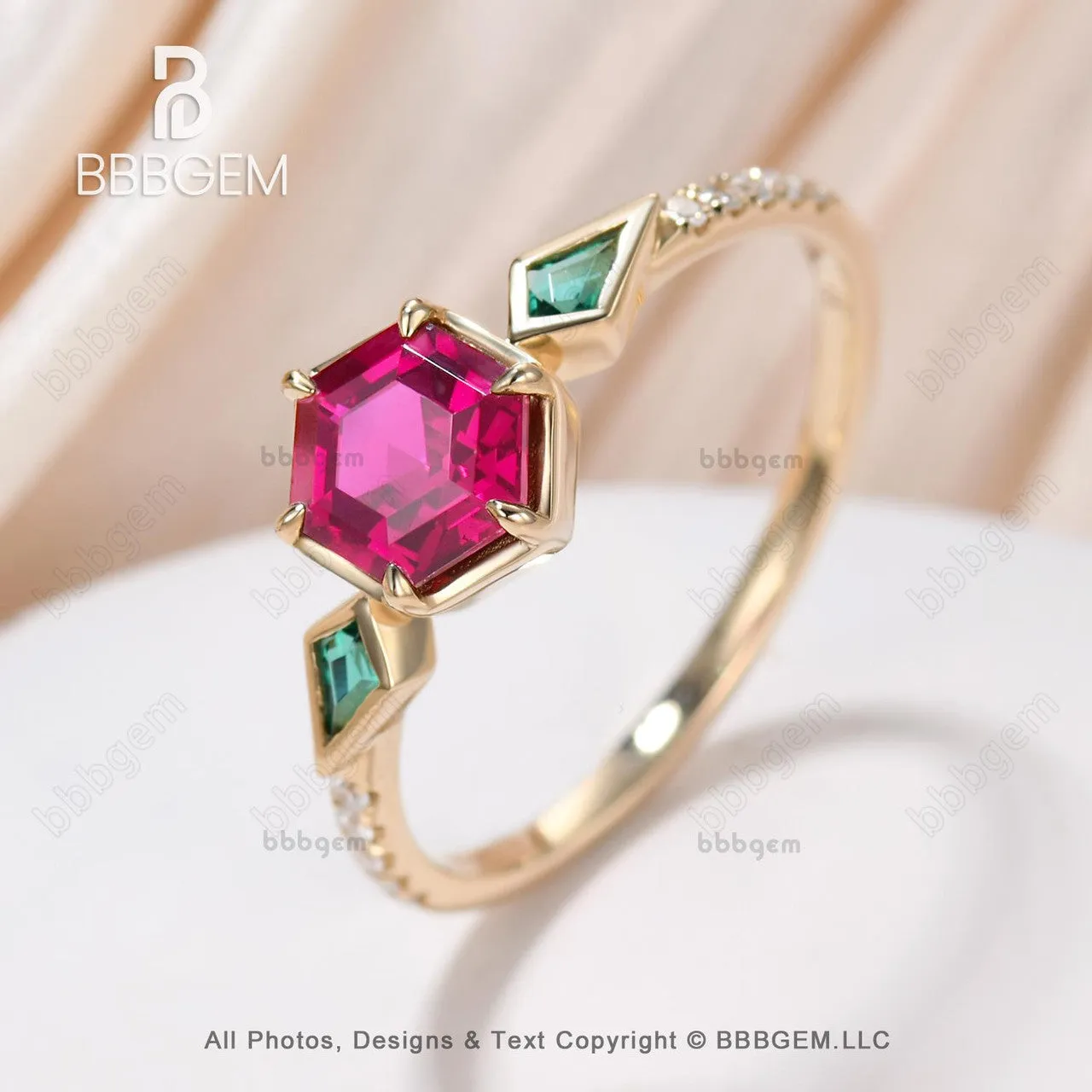 Women Hexagon Lab Ruby Ring Silver Vintage 3-Stones Ruby & Emerald Kite Cut Side Stones  Engagement Ring